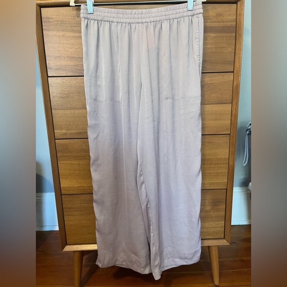 Barefoot Dreams Washed Satin Wide Leg Pant - Size Medium - - Picture 4 of 7